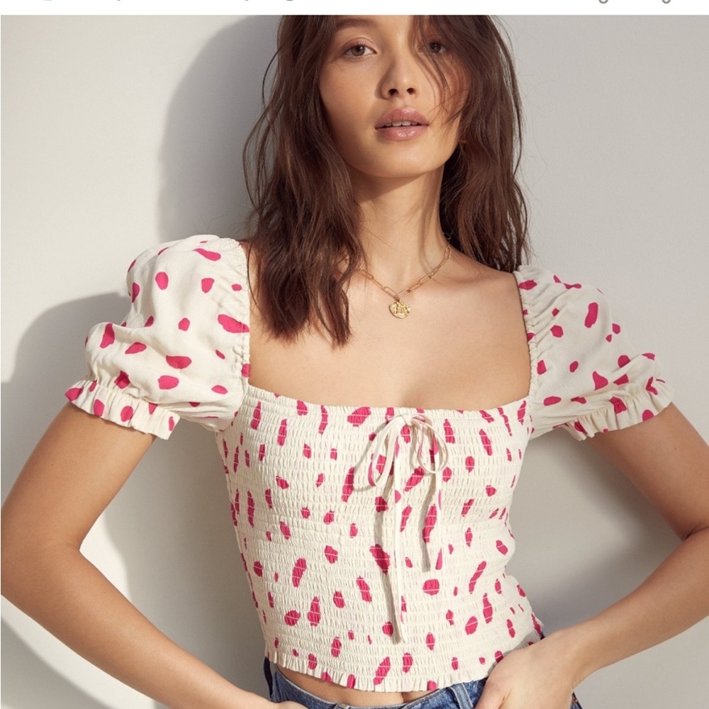 Aritzia Wilfred Smocked Blouse
